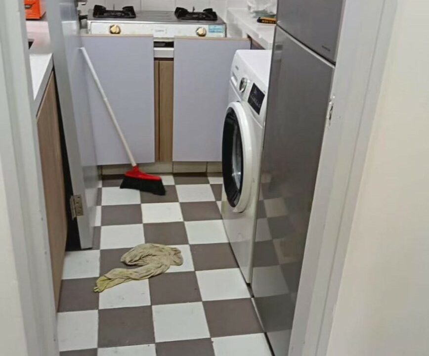 009757F7-F354-421A-94EE-886B86658651