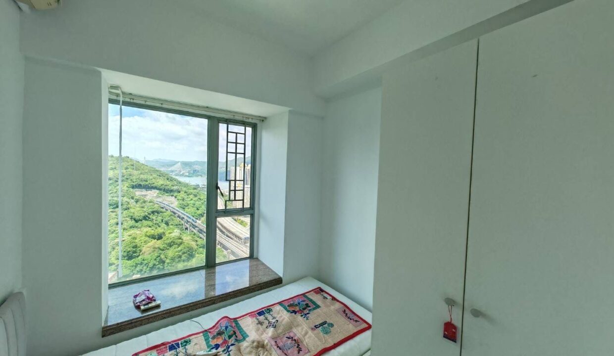 05aaedea-1913-4b35-bdd8-a178d23758d4