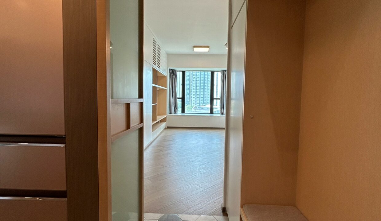 0CDE97F1-BD41-4150-8891-1DDE81F86F96