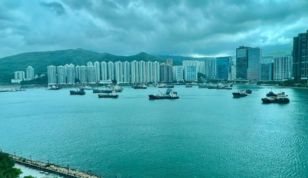 15ae5f14-c2e8-4b2d-8200-d5b6586ad647