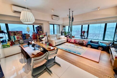 1b5a7628-fbe6-401e-9b9b-d950b2c35e78