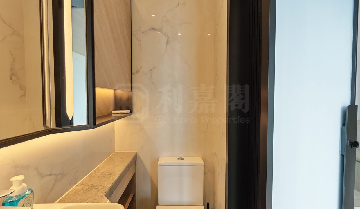 276d2f89-b980-45ef-a5c4-2c50a988783e.jpeg