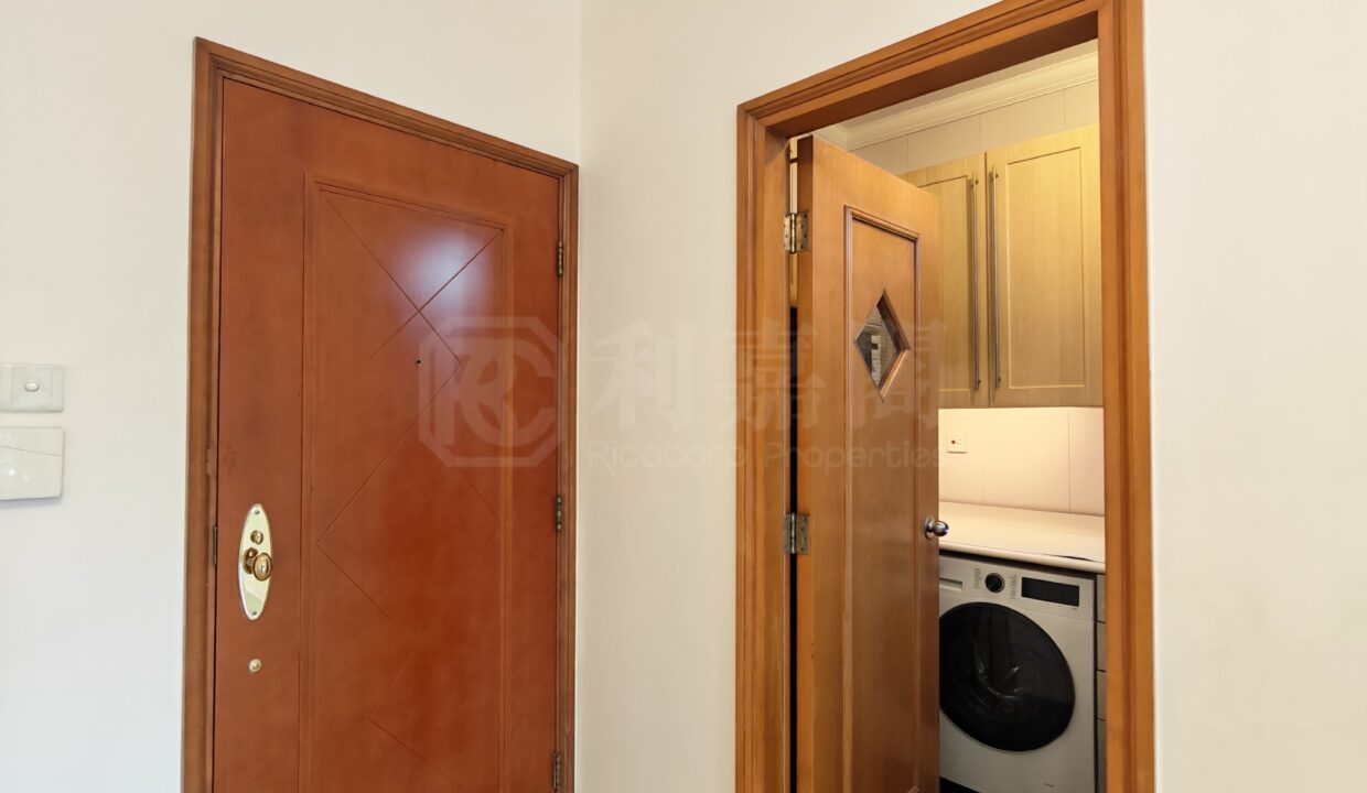 4db3f240-54fd-418a-8c49-b169fbcf50f1.jpeg