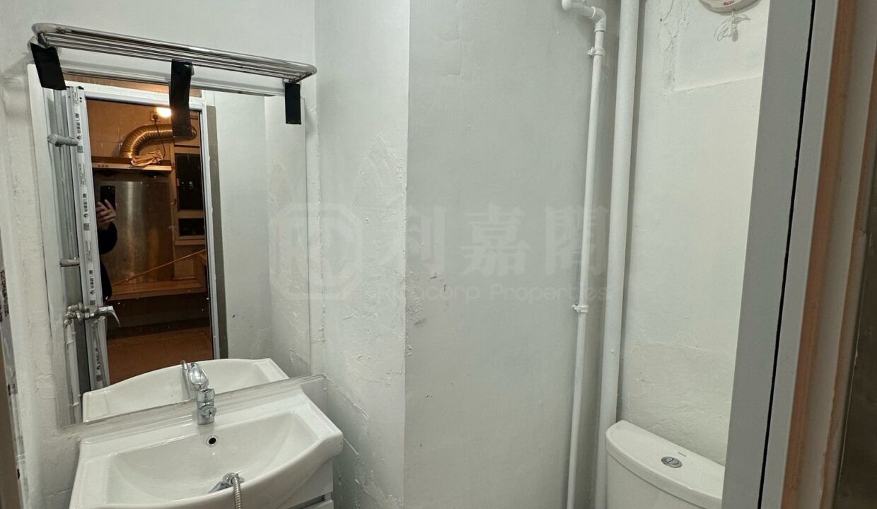5feb0874-bb86-4c07-a2ab-3021af9edd36.jpeg