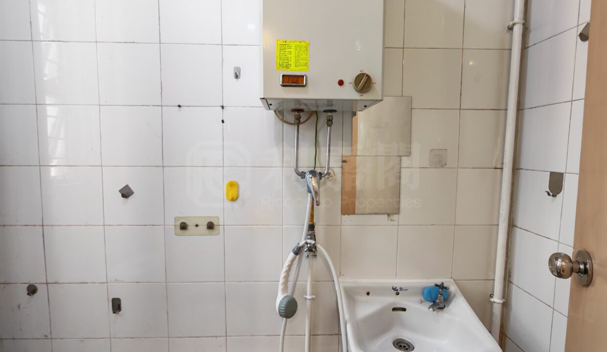 7f584cbe-b752-4dbb-a3ea-fc01a204925e.jpeg