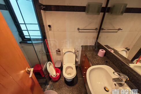 9d839698-4f60-472c-ab3c-8b422b291c9a-1.jpeg