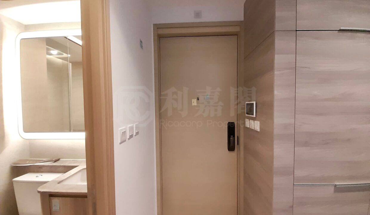 a9e7027e-8ed4-41c2-b260-ae090a7de253-1.jpeg