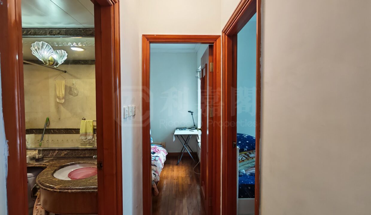 ad06952a-3723-4942-9561-aabe3ab67322-2.jpeg