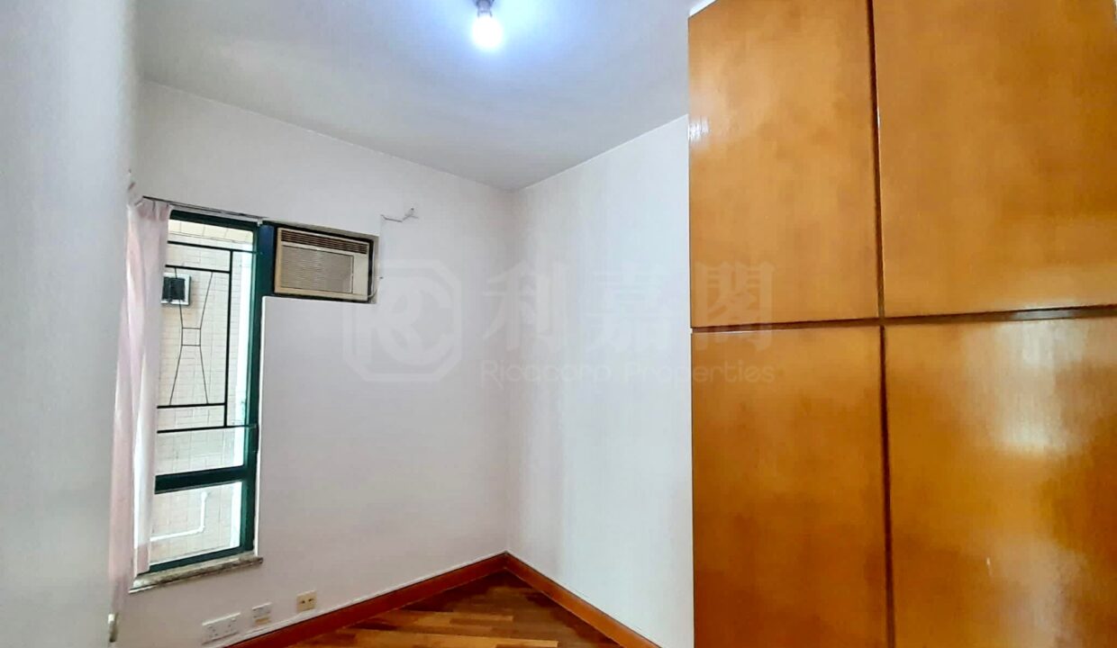 c1cd8f19-85a9-42aa-ba96-b43620b700c9.jpeg