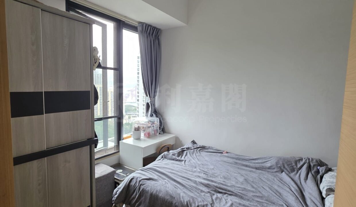 db9989b0-0f61-432b-b836-d2f9a703534e.jpeg