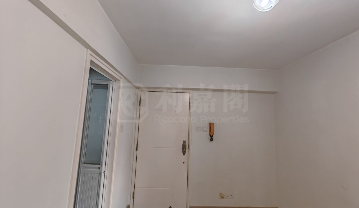 dbbc5877-d625-48ee-ba5f-4a21c1ac4eca.jpeg