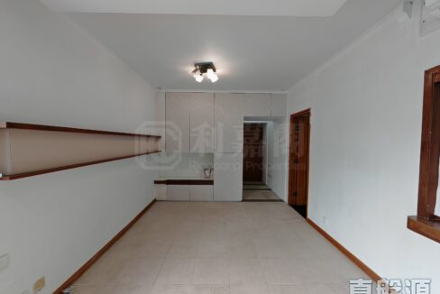 eb204962-bdc7-4baf-8fc7-69b4741597fb-2.jpeg