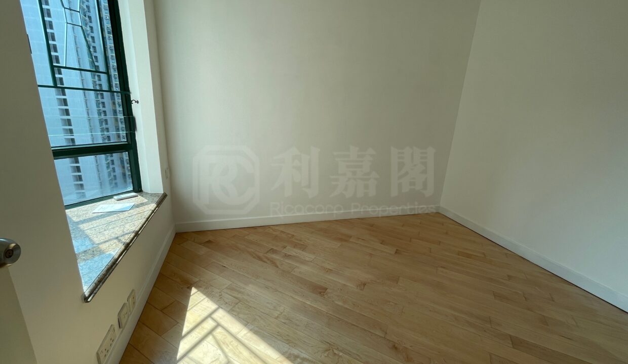fe4eedbb-2897-46c8-9572-adac997a7237-1.jpeg