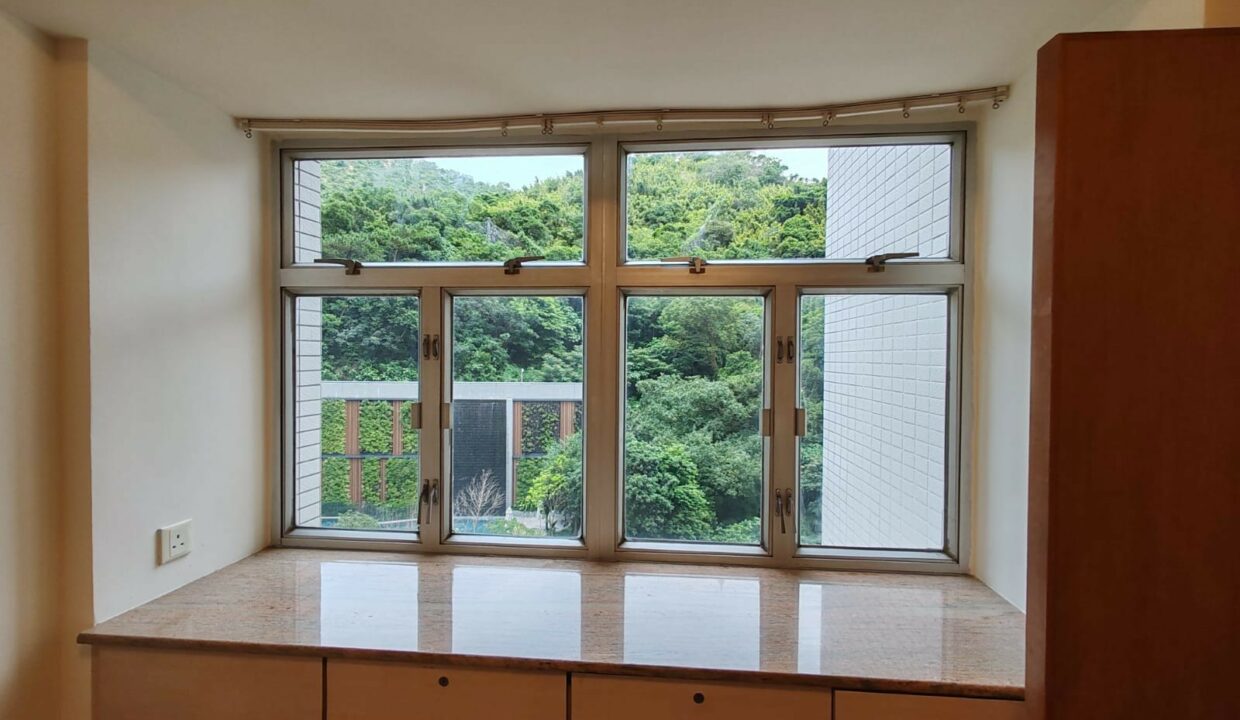 7ACD8E74-0D95-4F7B-AED4-8F134CFE2F26