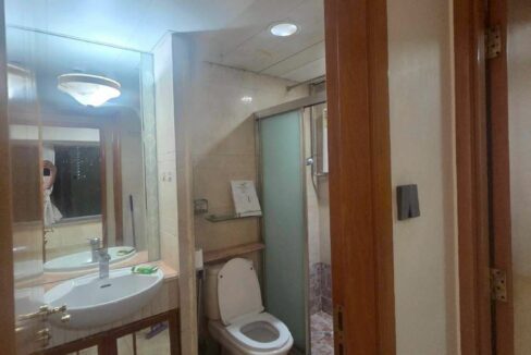 84245373-1d09-4513-a602-7dab5b7b81b1