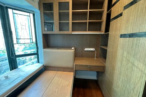 8BFE421B-8143-4DCF-8BD2-9BA97E23B8CF