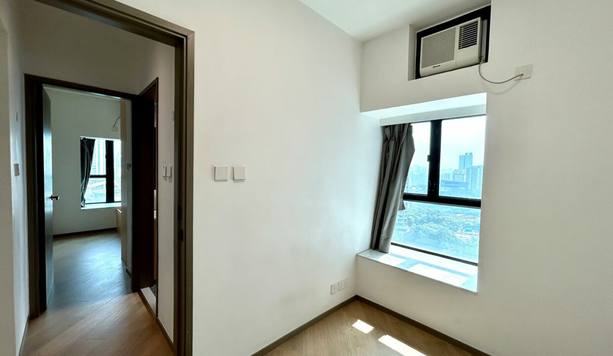 9393C3C7-1008-4EC2-BB15-5519BA350A3E