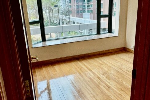 976e05b3-472c-4957-99f3-3b1e12db28dc