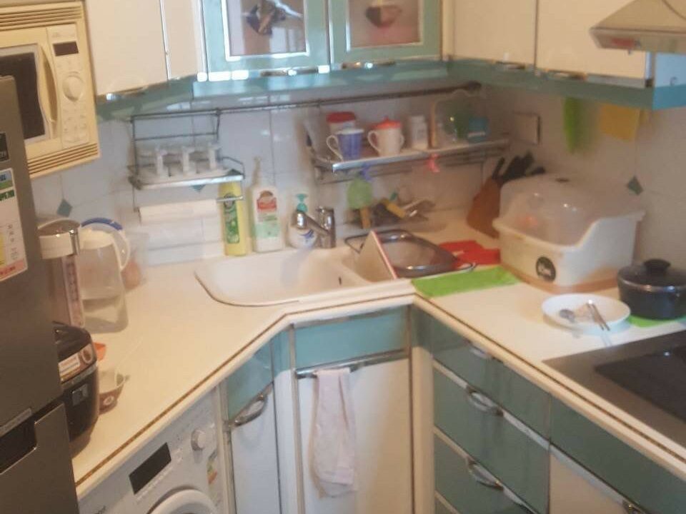 A6F4D733-2A44-407E-98F5-C6DF886A949D