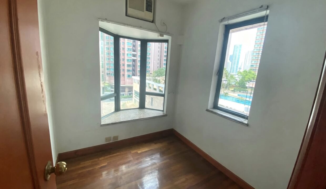 CDD59464-58C4-426B-B090-DD9735046FE0