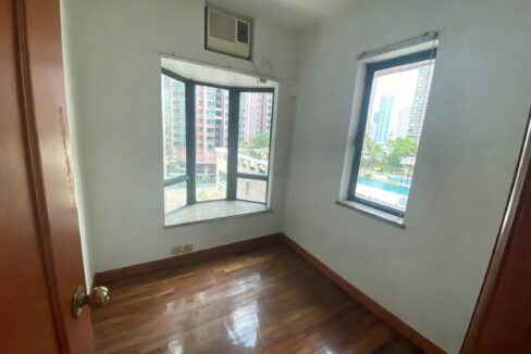 CDD59464-58C4-426B-B090-DD9735046FE0