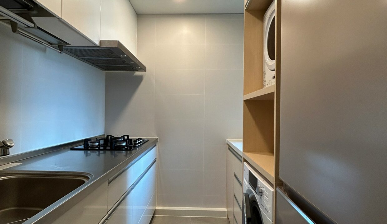 DCE990CA-37E7-4B52-B2C1-1D9412D5CB33