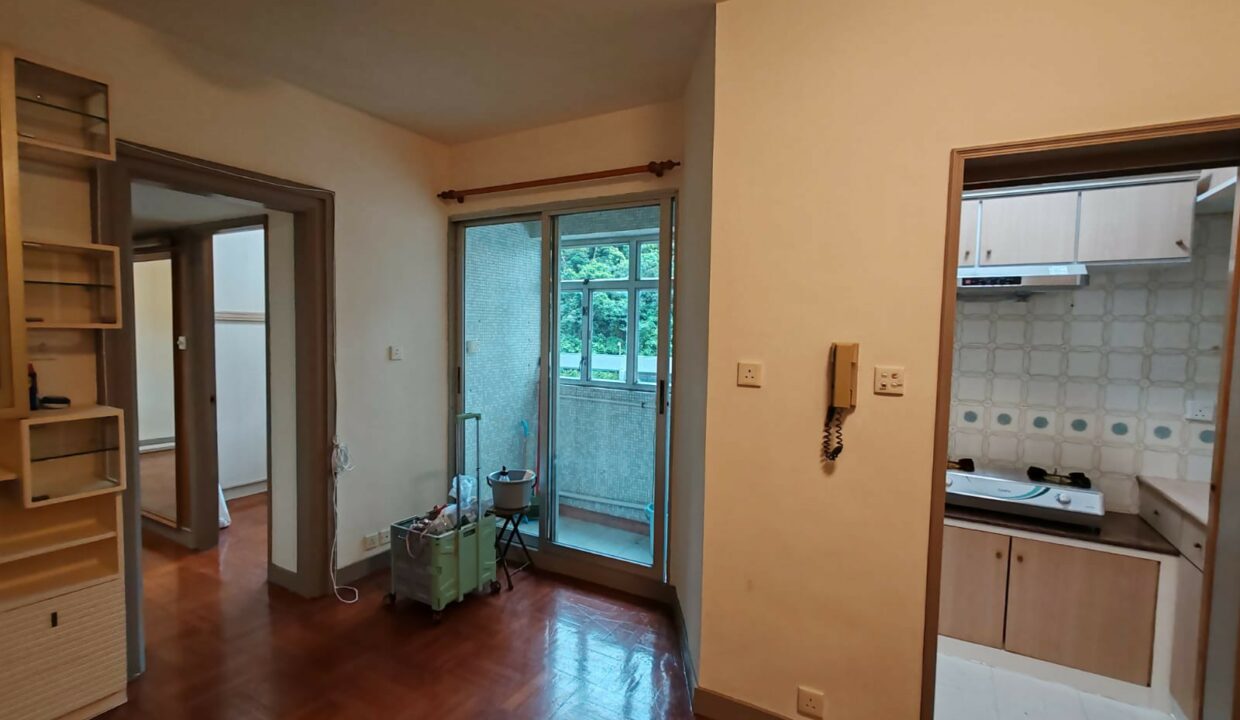 FFA13296-FF69-451A-9BDB-ADAEB0CA813D