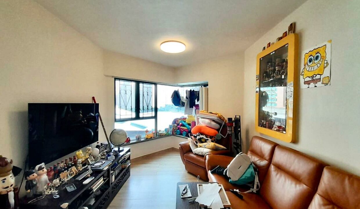 WhatsApp Image 2025-08-17 at 17.27.49