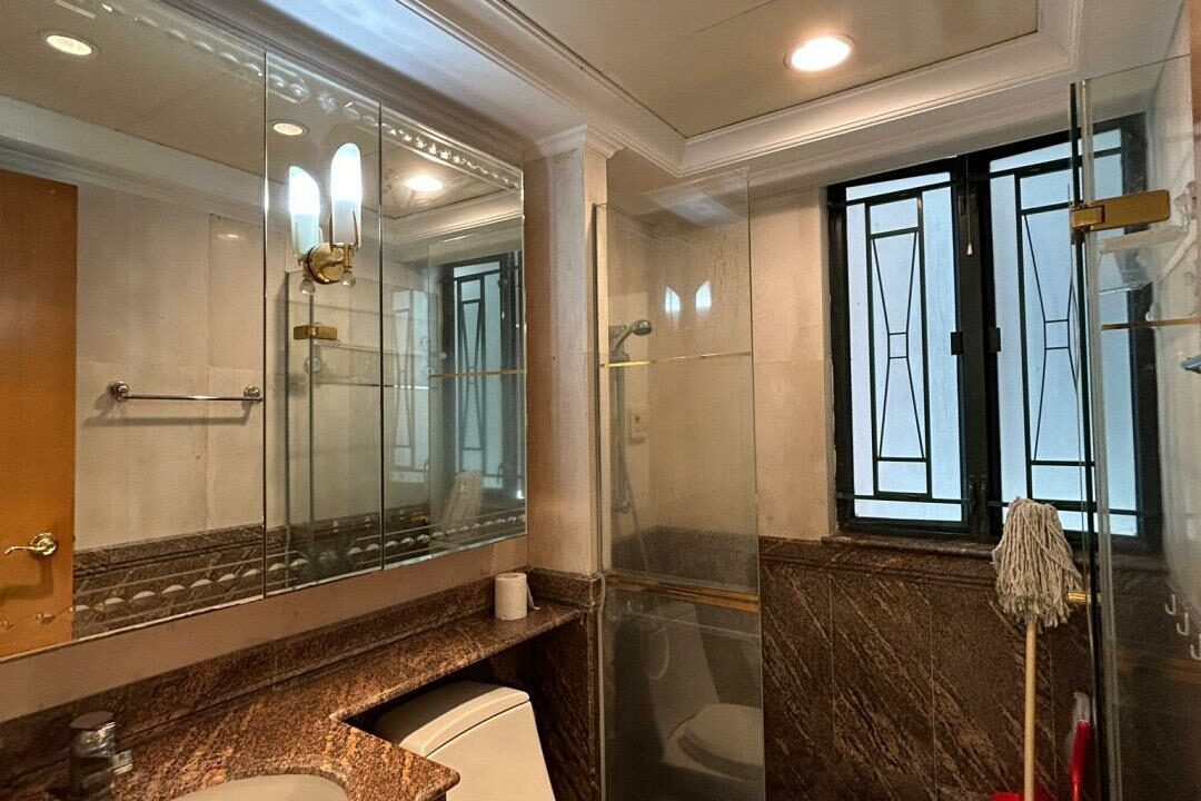 WhatsApp Image 2025-08-24 at 09.41.59 (2)