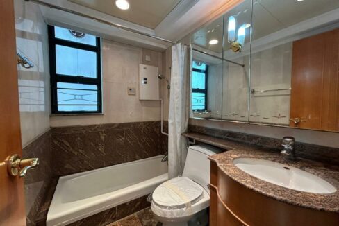 WhatsApp Image 2025-08-24 at 09.42.00 (1)