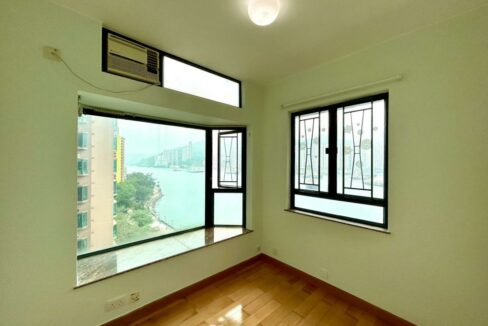 WhatsApp Image 2025-08-24 at 09.42.00 (2)