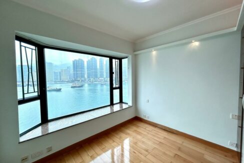 WhatsApp Image 2025-08-24 at 09.42.01