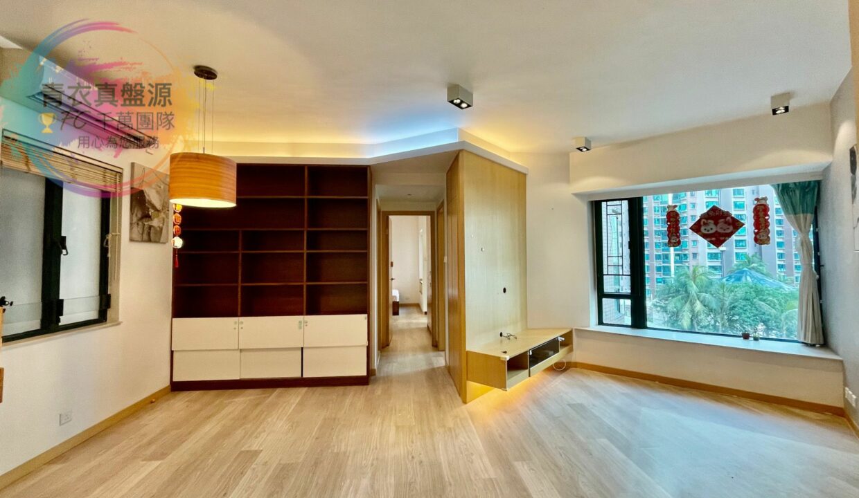 WhatsApp Image 2025-08-28 at 16.06.04 (1)