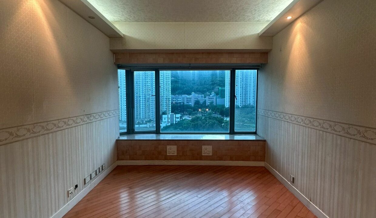 WhatsApp Image 2025-11-21 at 11.45.49 AM