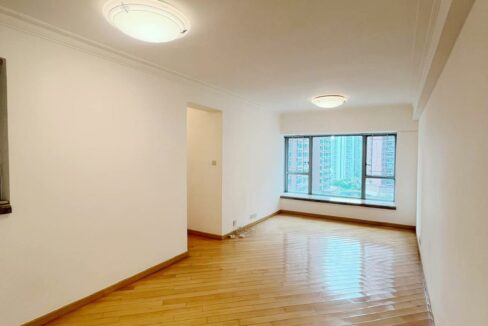 WhatsApp Image 2025-12-07 at 19.53.13 (1)