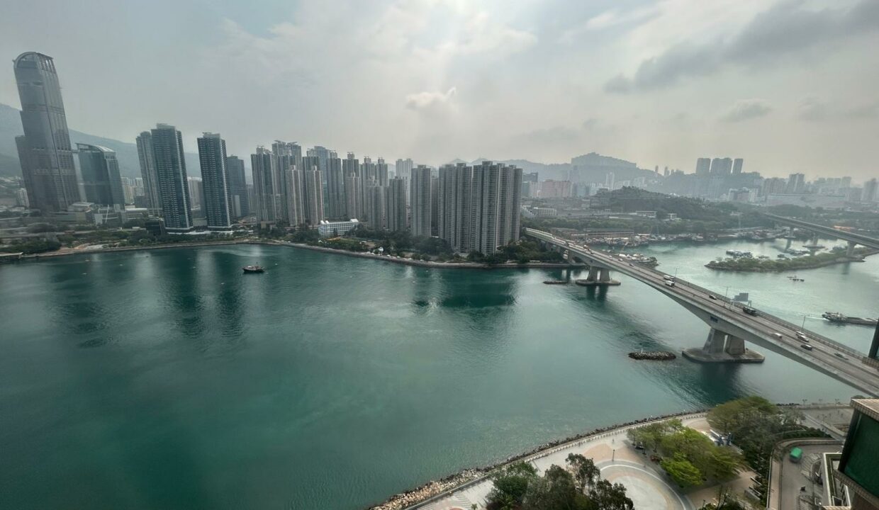 WhatsApp Image 2025-12-15 at 20.35.09 (1)