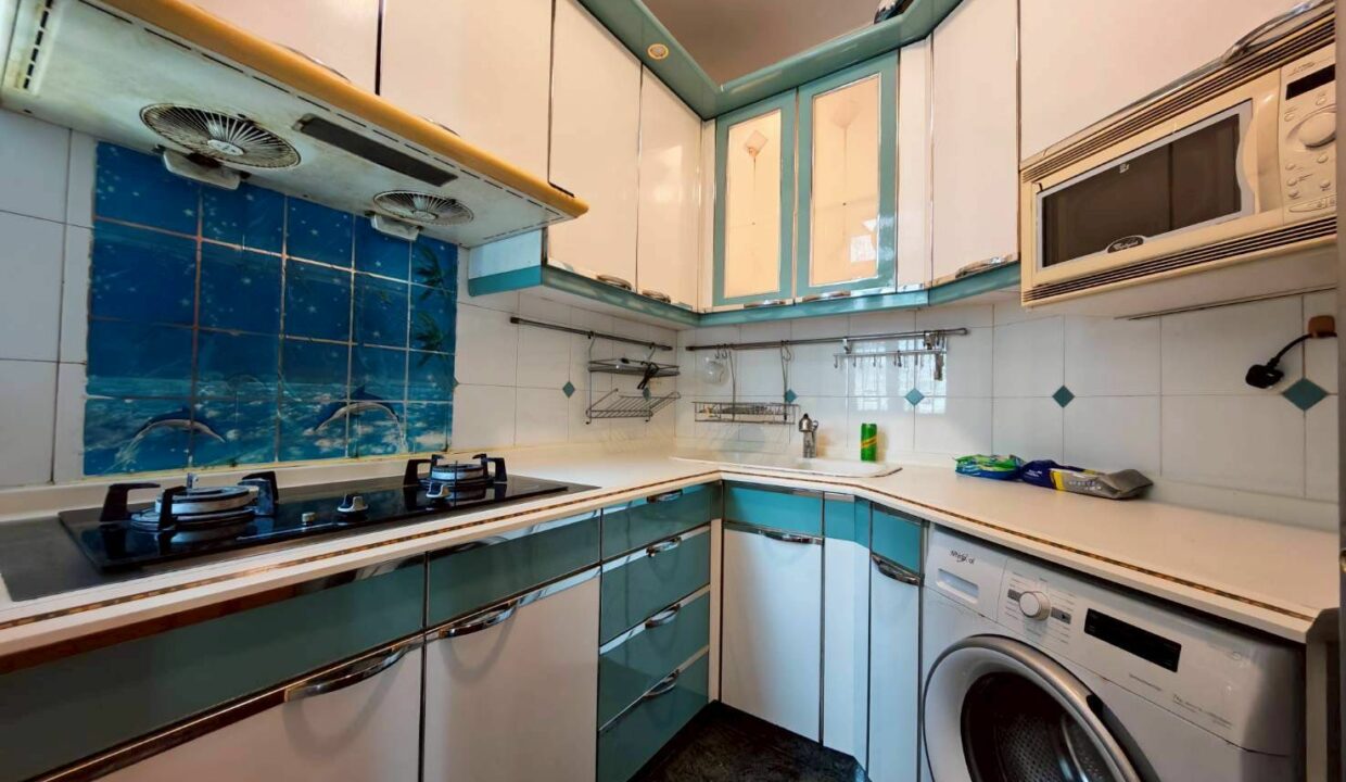 WhatsApp Image 2025-12-15 at 20.41.34