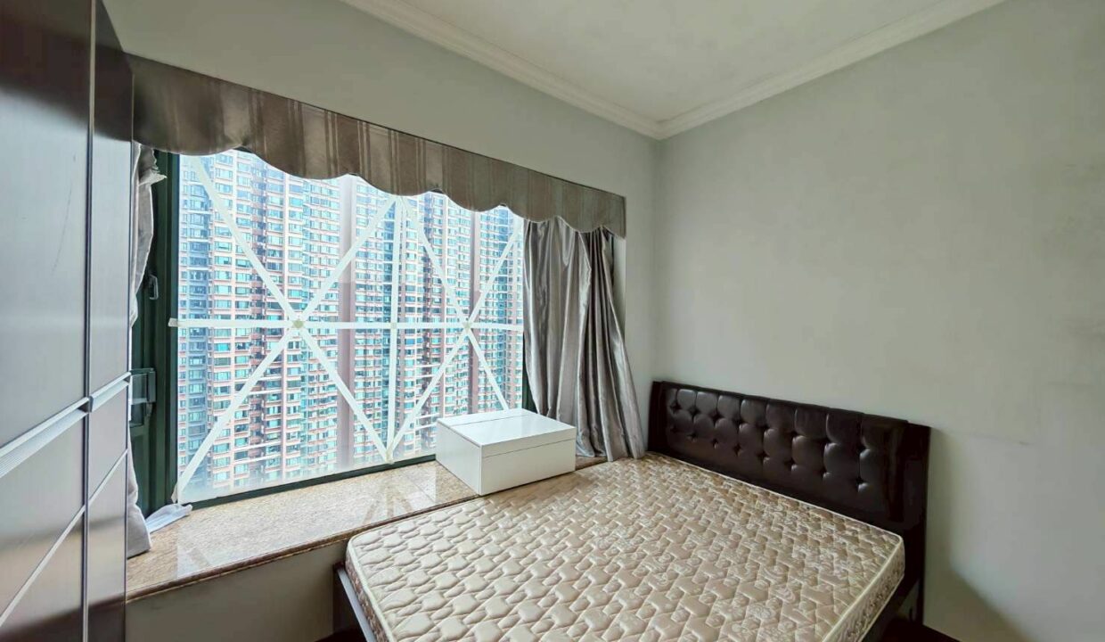 WhatsApp Image 2025-12-15 at 20.41.36