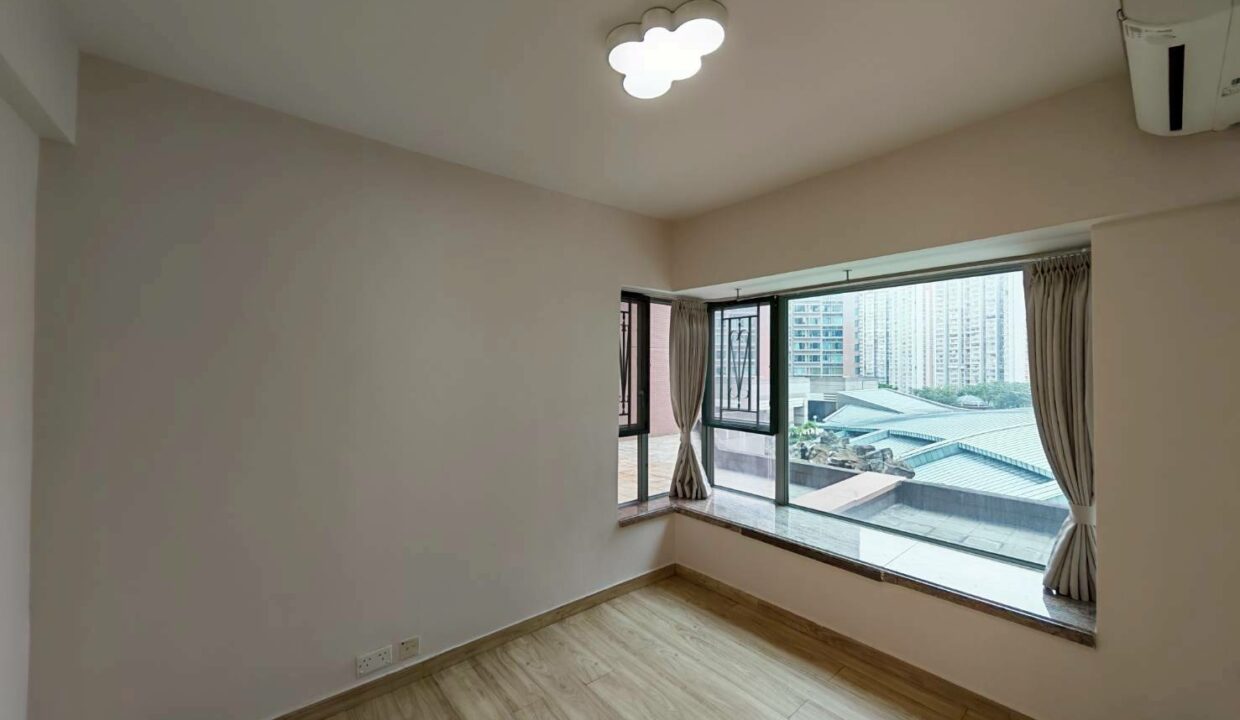 WhatsApp Image 2026-04-10 at 16.32.41 (2)