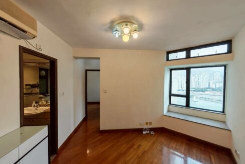 WhatsApp Image 2026-04-15 at 18.25.01