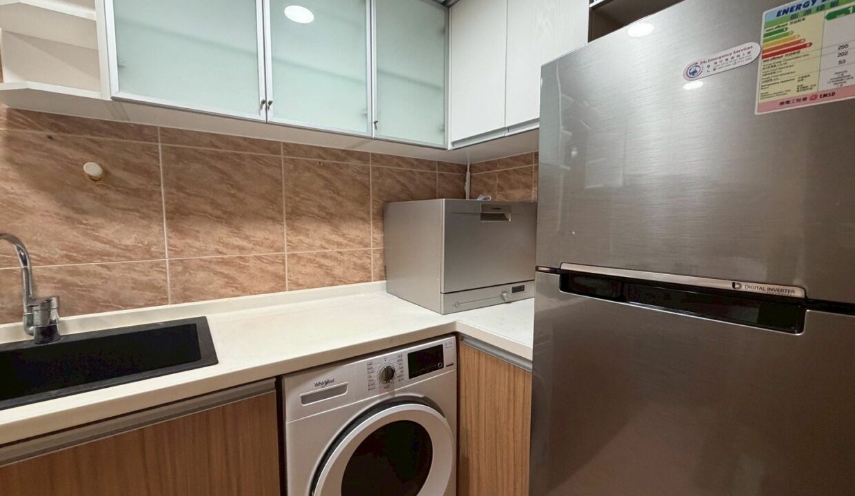 WhatsApp Image 2026-04-20 at 14.22.33 (1)