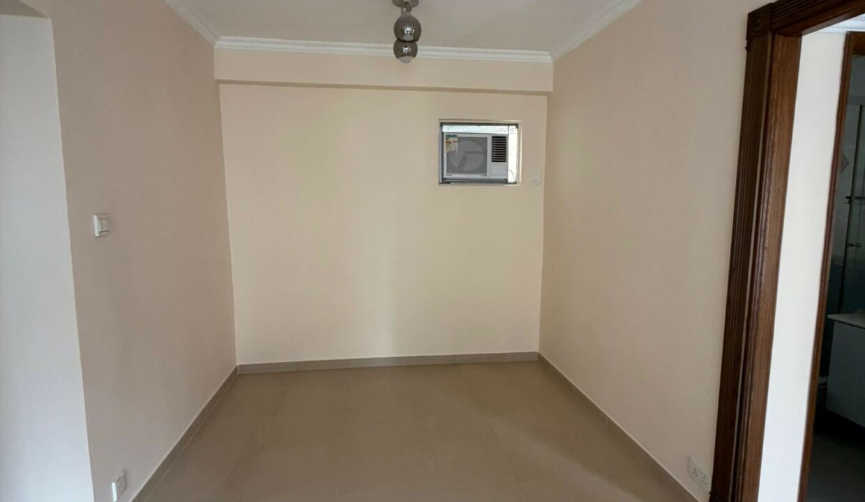 WhatsApp Image 2026-04-21 at 15.08.44