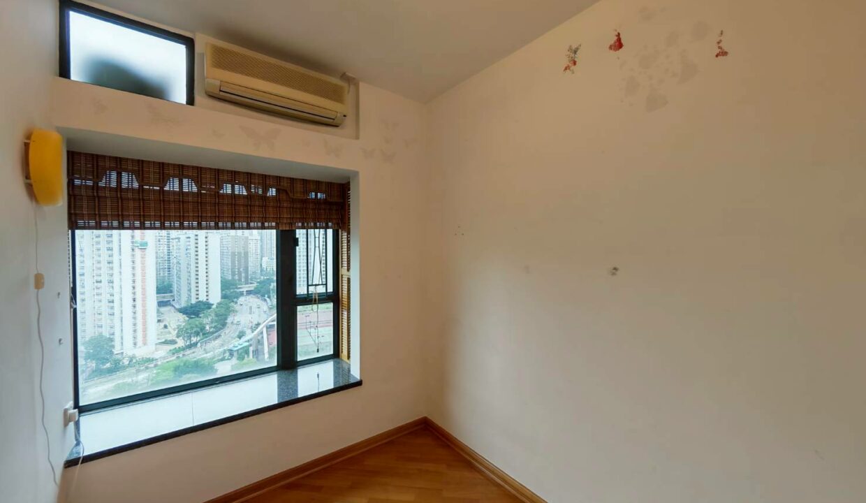 WhatsApp Image 2026-04-21 at 16.33.03 (2)