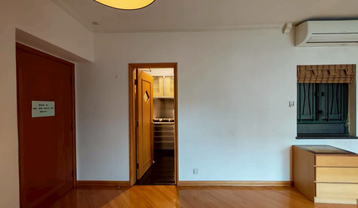 WhatsApp Image 2026-04-21 at 16.33.05 (2)