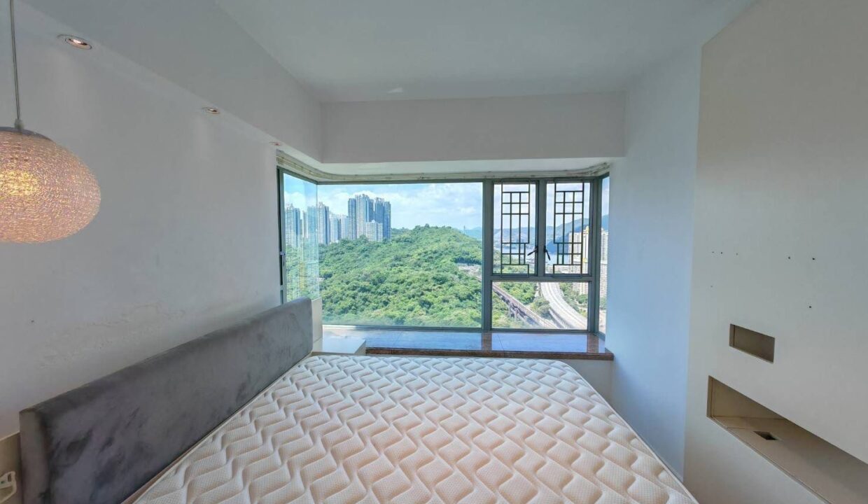 a459399a-0a01-4e67-9f8f-07f669a591fa