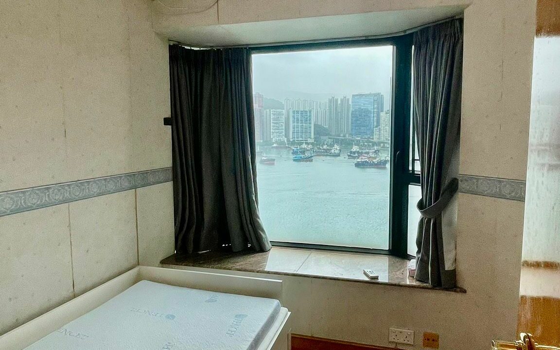 a8319ef8-fbac-4fde-9081-9021fe9fe04e