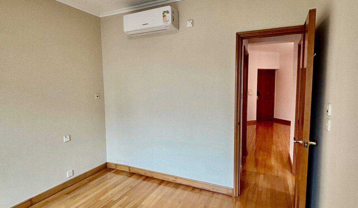 b91a389e-c3b1-47a2-975f-6bce55ba7868