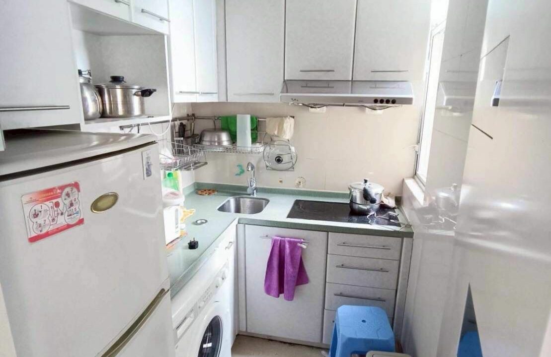 c8546ea5-bf41-4ee6-8aff-8f24e8be31b8