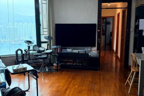 e65dc01c-535b-4985-b2ce-c64ee2f1c3bb