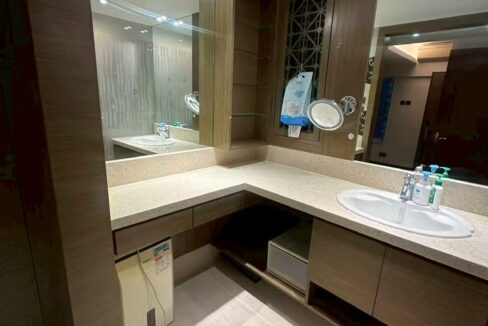 e867f75f-490a-4693-9264-9e52caacd6d4